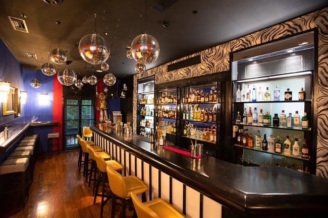 Ντισκομπάλα Κολωνάκι 1