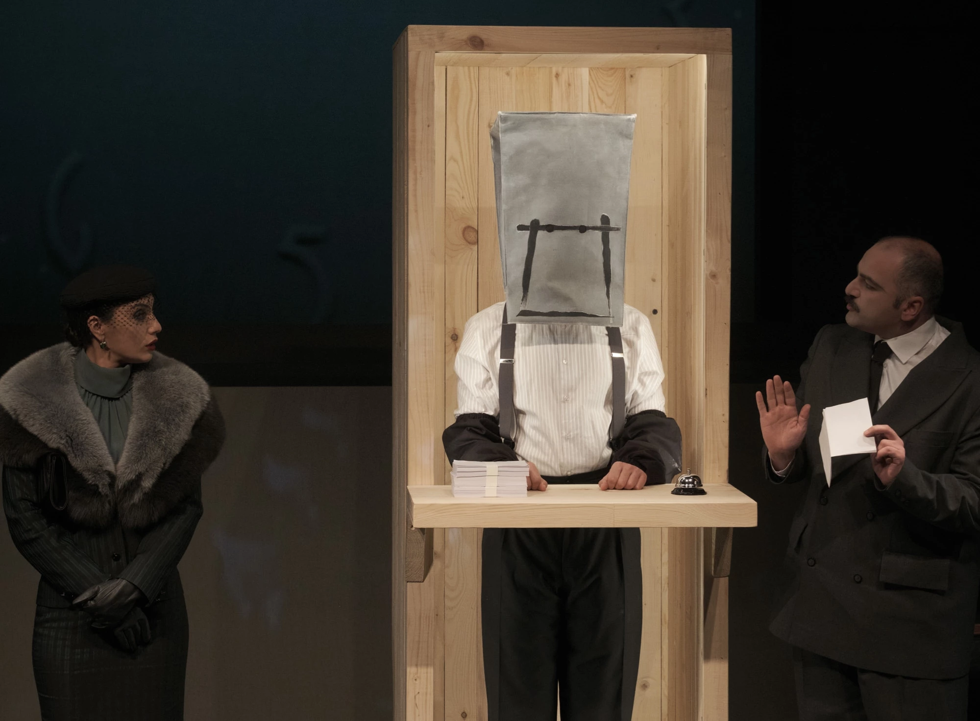 Εκείνος που έκλεψε τη μέρα και πλήρωσε τη νύχτα