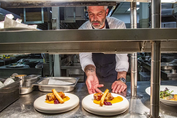 Αστεράτος ψαροζωμός κακαβιάς με γεύση Θάσου που θα θυμόμαστε για καιρό 17