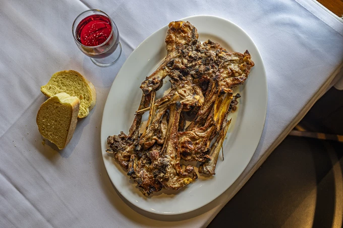 Τέλης, Πεντέλη , αφιέρωμα κρέας