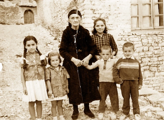 Μυστήριο 100 ιερά τραγούδια