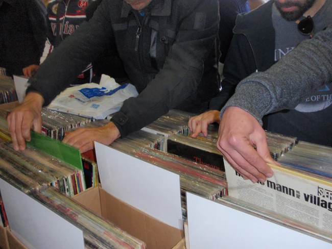 Vinyl Market