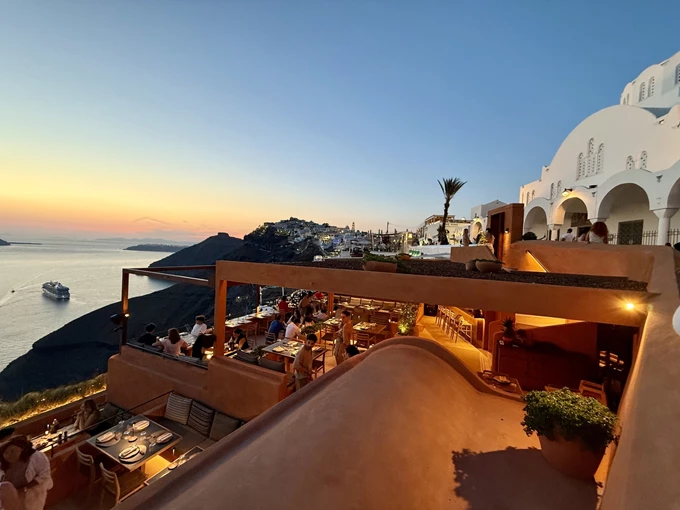 Το εστιατόριο Rizes Gastro Taverna στη Σαντορίνη 2