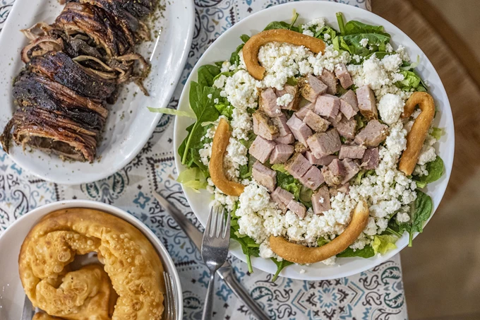 ενα και ενα