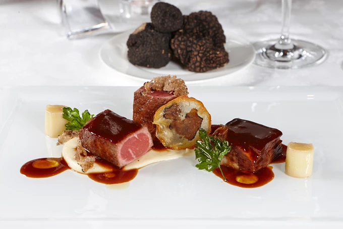 Symposio at Ark: Συμποσίου έναρξις με