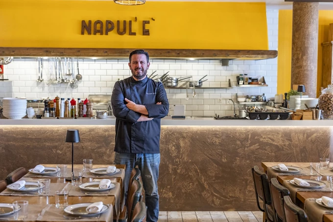 Napule ιταλικό εστιατόριο στη Βάρη