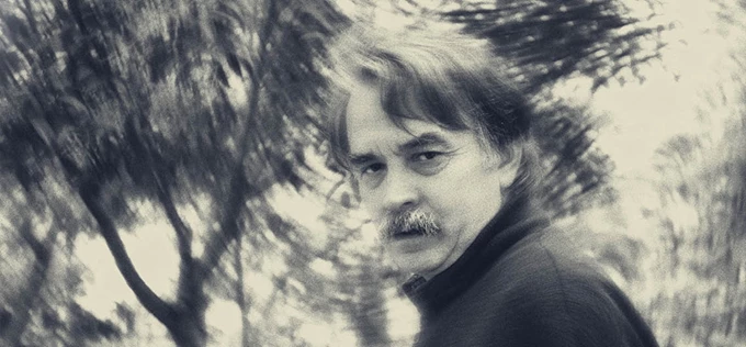 Λάκης Παπαστάθης