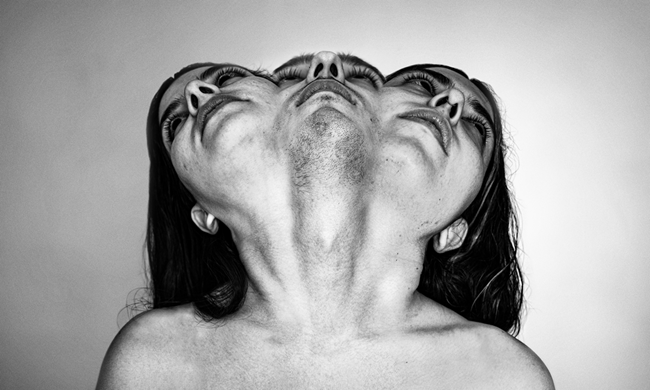 Off Off Athens Theater Festival 2023 Μεσοδιάστημα ή ο κόσμος μέσα μας