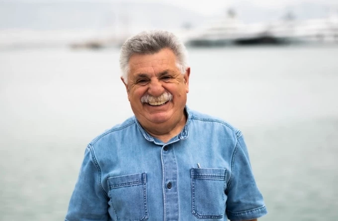 Ο Λευτέρης Λαζάρου σε δύο νέα εστιατόρια στο Φισκάρδο, το Tra Due και το Fishkardo