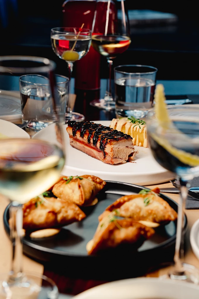 Το Okupa Kitchen & Listening Bar στου Ψυρρή 4