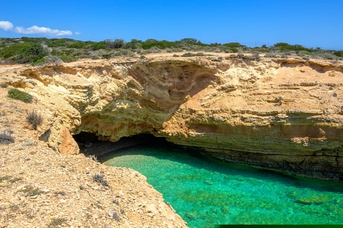 Κουφονήσια 8