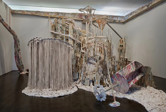 Diana Al-Hadid Γυναίκες μαζί