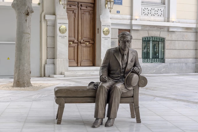 Ο ΚΑΒΑΦΗΣ ΕΠΙΣΤΡΕΦΕΙ ΣΤΗΝ ΑΘΗΝΑ