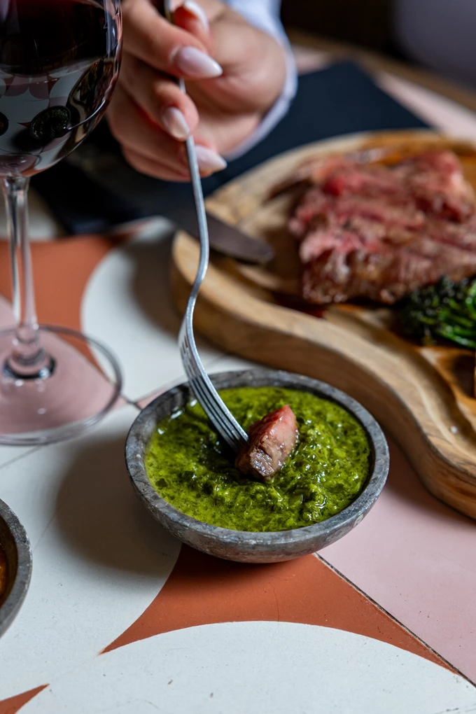 Το Yphes Eclectic Eatery 14