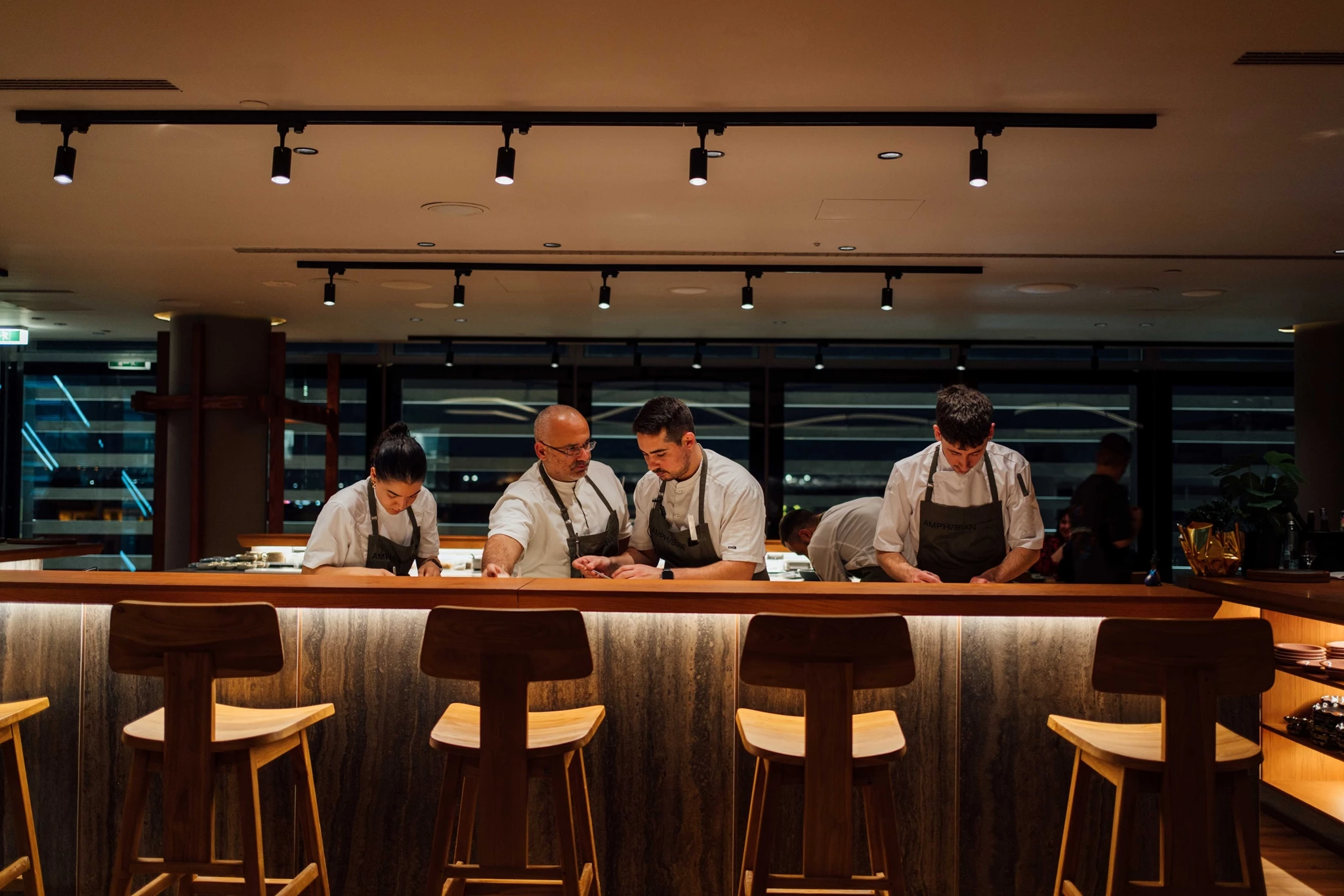 Ένα νέο εστιατόριο δίνει ξανά ζωή στη στέγη της Στέγης