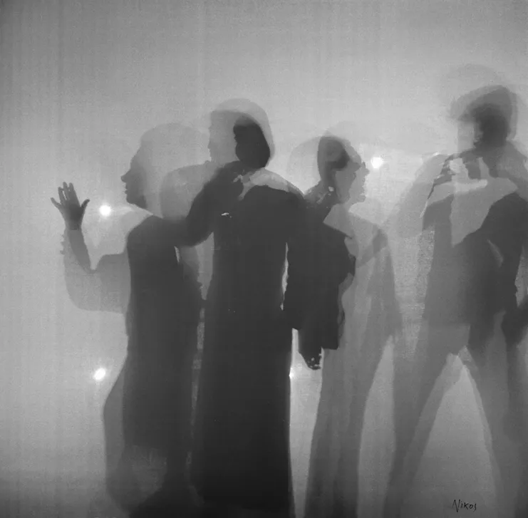 Φωτογραφική εκτύπωση σε μουσαμά. Ευγενική παραχώρηση της Κλάρας Τσουμπλέκα