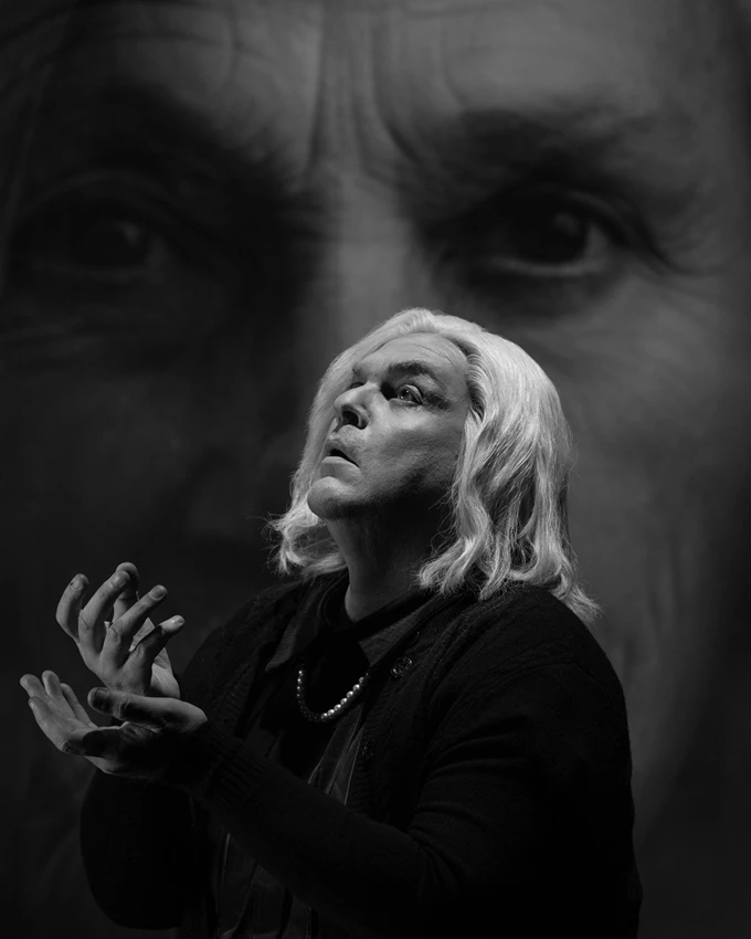 ΕΙΜΑΙ Η ΓΥΝΑΙΚΑ ΜΟΥ