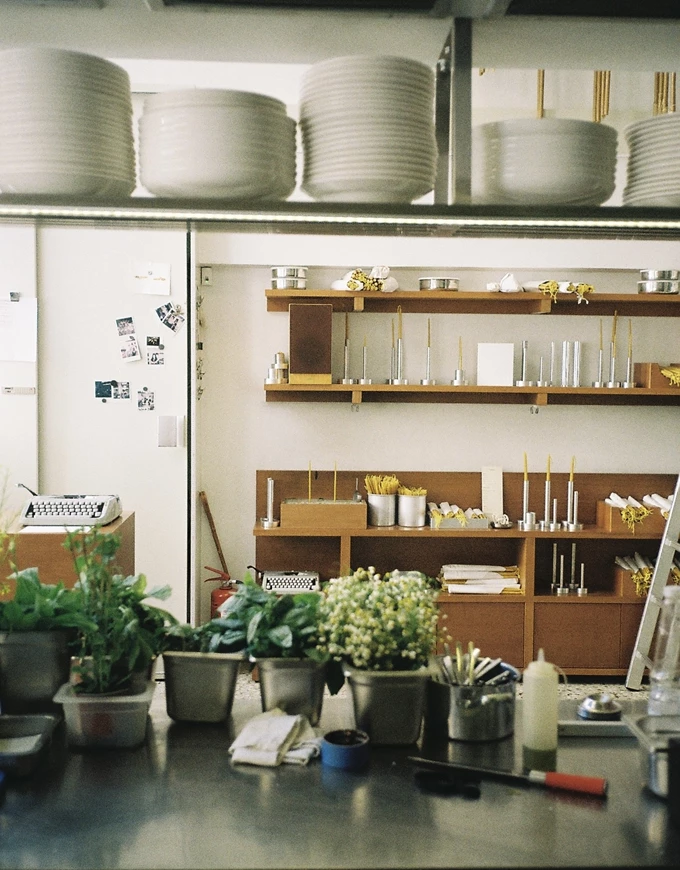 Το εστιατόριο Λινού Σουμπάσης και ΣΙΑ στου Ψυρρή 2