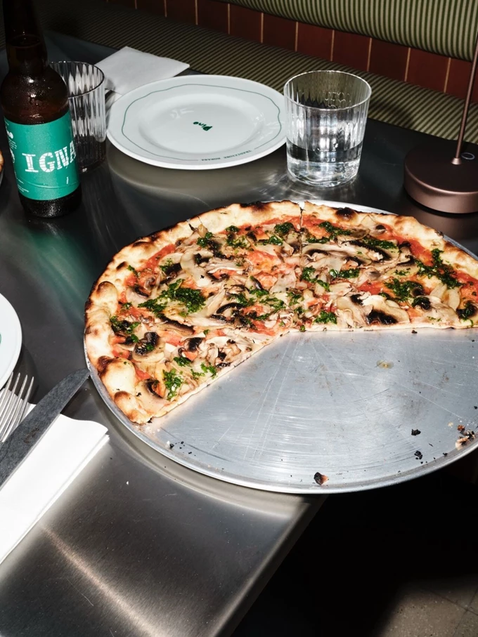 Pino πιτσαρία στη Γλυφάδα