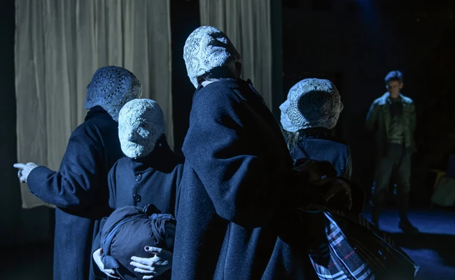 Η λέξη πρόοδος στο στόμα της μητέρας μου ηχούσε πολύ φάλτσα