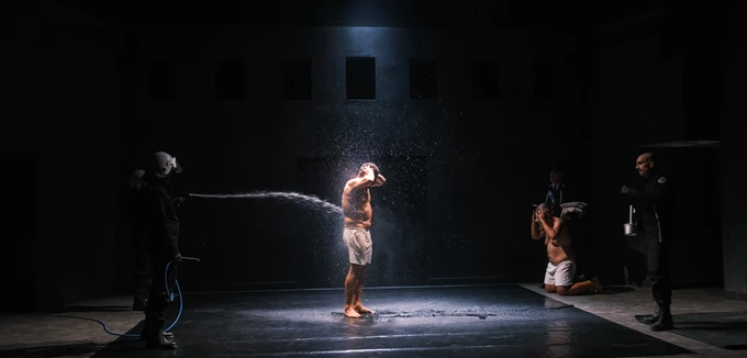 Τελευταία Έξοδος – Ρίτα Χέιγουορθ