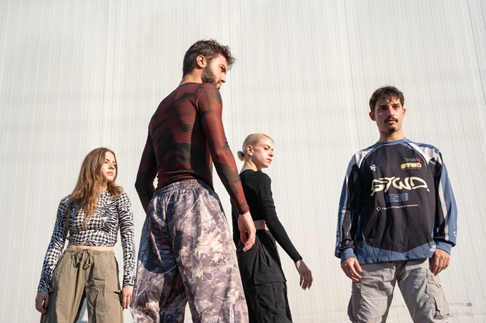 6ο Compartments Dance Project Τρένο στο Ρουφ Wheelbite
