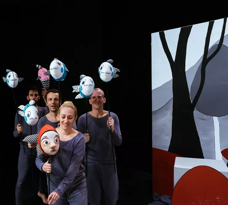 Η Κοκκινοσκουφίτσα στο δάσος των παραμυθιών