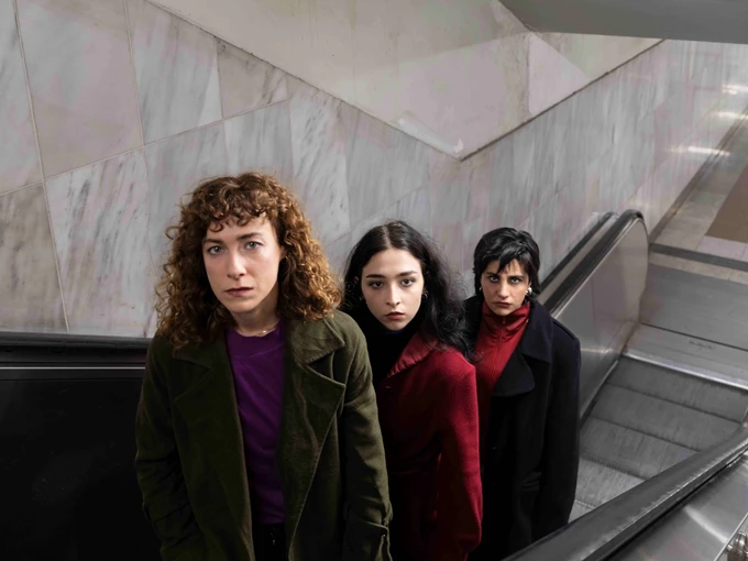 24 ώρες σ’ έναν κόσμο που δεν μας ανήκει