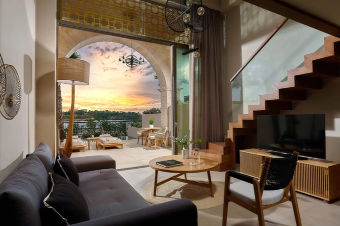 Callisto Infinity Suites