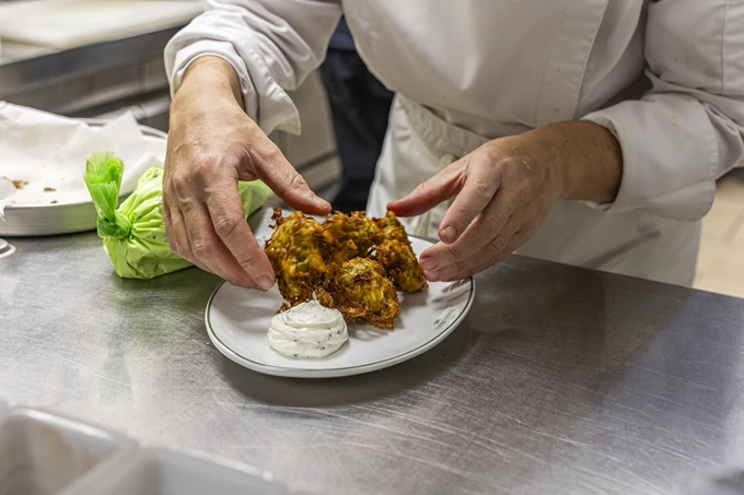 Το Καφενείο 1987 στο Κολωνάκι 8