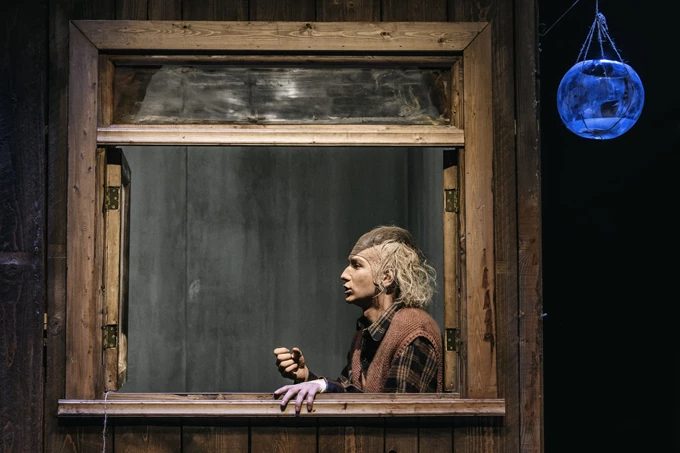 Οι Καρέκλες από Παπαδόπουλο-Διακοπαναγιώτου