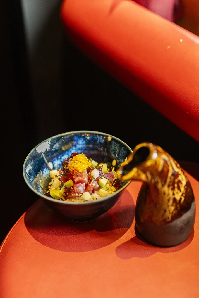 Το εστιατόριο Smoku και το Tasting Room by Smoku από τον Δημήτρη Κατριβέση στην Αθήνα 25