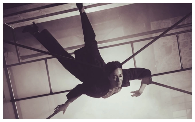 Μάστερ και Μαργαρίτα ομάδα Κι όμΩς κινείται