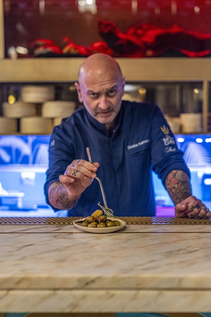 Το εστιατόριο Smoku και το Tasting Room by Smoku από τον Δημήτρη Κατριβέση στην Αθήνα 18