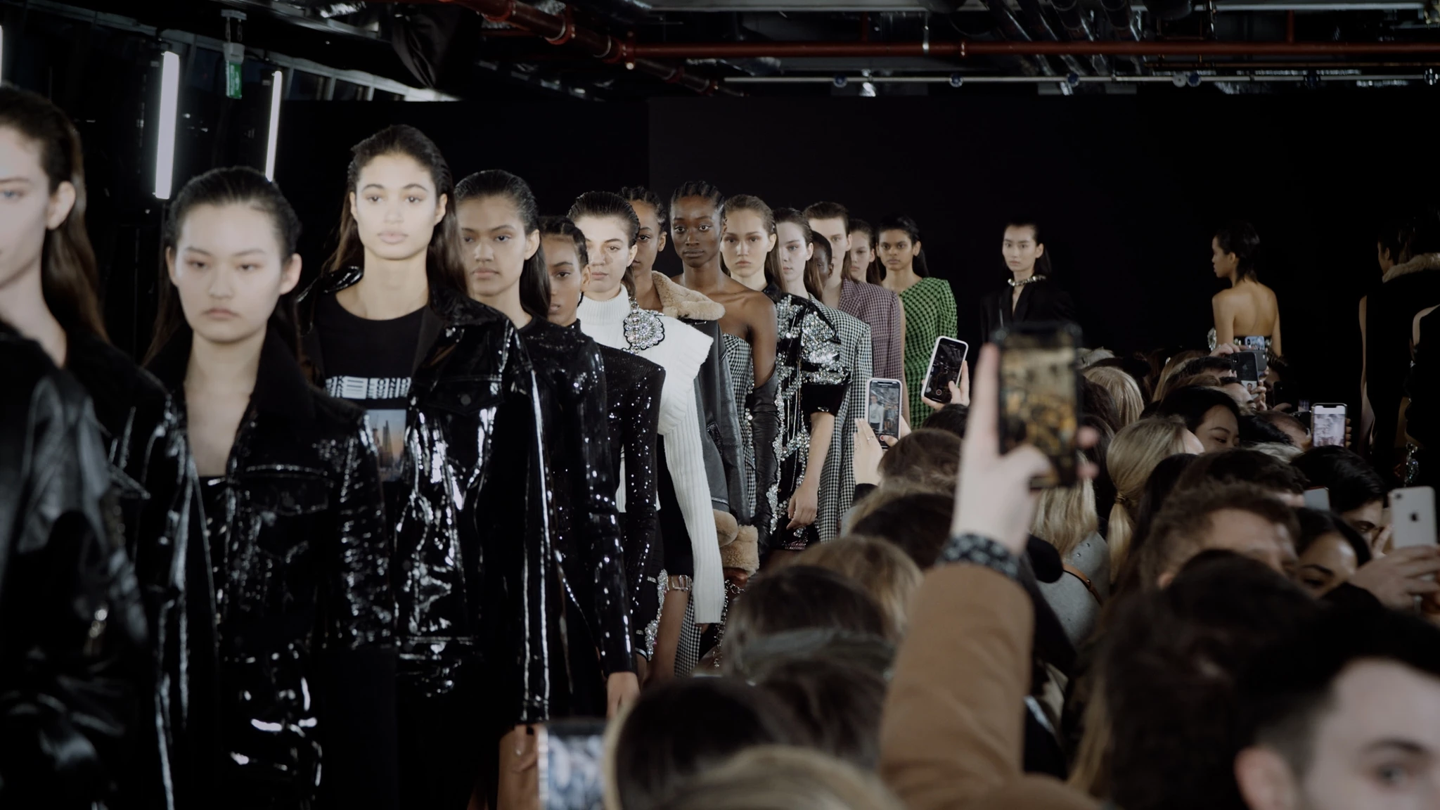 Το ΕΜΣΤ ανοίγει τη συζήτηση για την τεχνητή νοημοσύνη και την ηθική στη μόδα