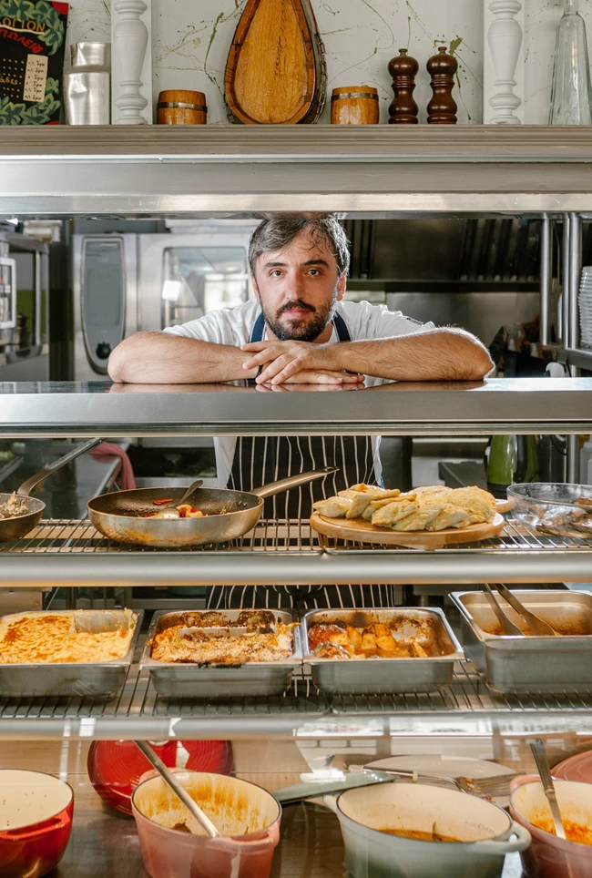 Άλμπερτ Χάζμα Pinaleon Χανιά