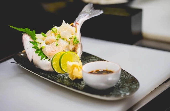 Το ιαπωνικό εστιατόριο Ronin στο Κολωνάκι 15