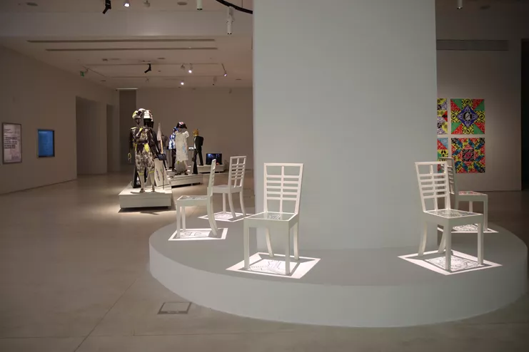 Statecraft: Διαμορφώνοντας το κράτος. Άποψη εγκατάστασης ( από αριστερά προς τα δεξιά ): Thomas Locher , Ελένη Καμμά, Navine Khan G . Dossos, Langlands &amp; Bell