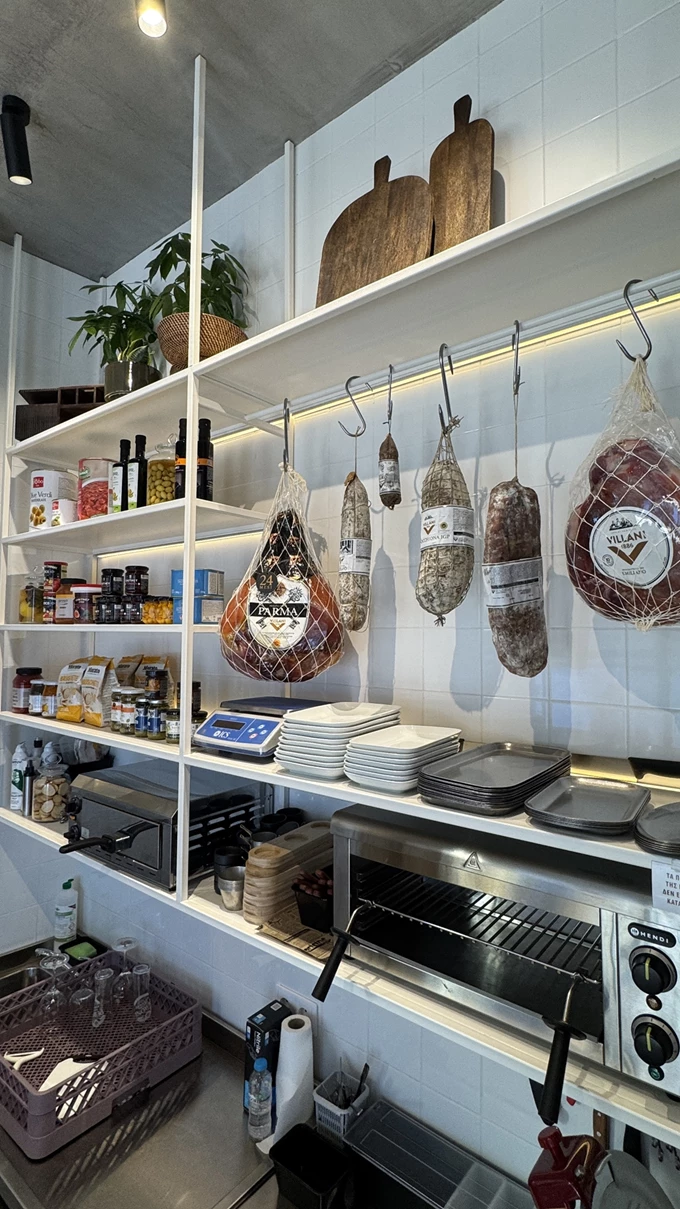 Το νέο wine bar Pet Nat στο Περιστέρι 3