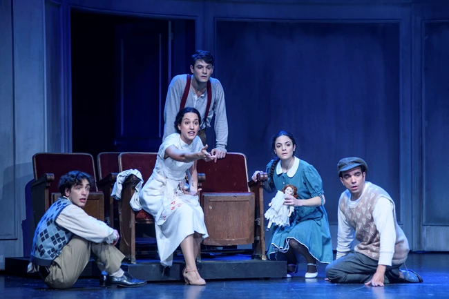 Το αγόρι στο θεωρείο