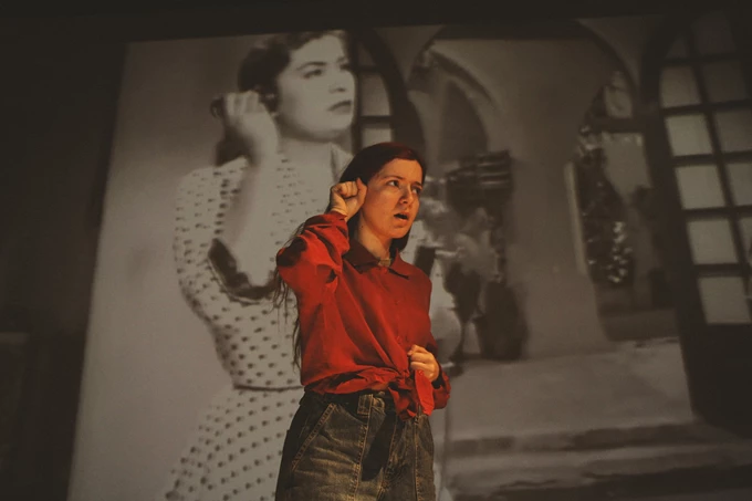 Αφηγήτρια ταινιών