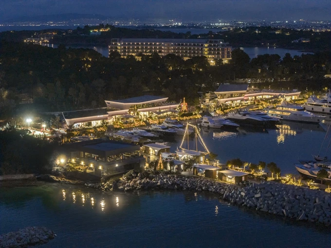 Astir Christmas Market 1