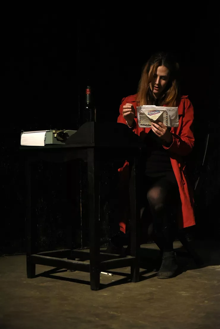 Charles Bukowski: Η αγάπη είναι ένας σκύλος από την κόλαση