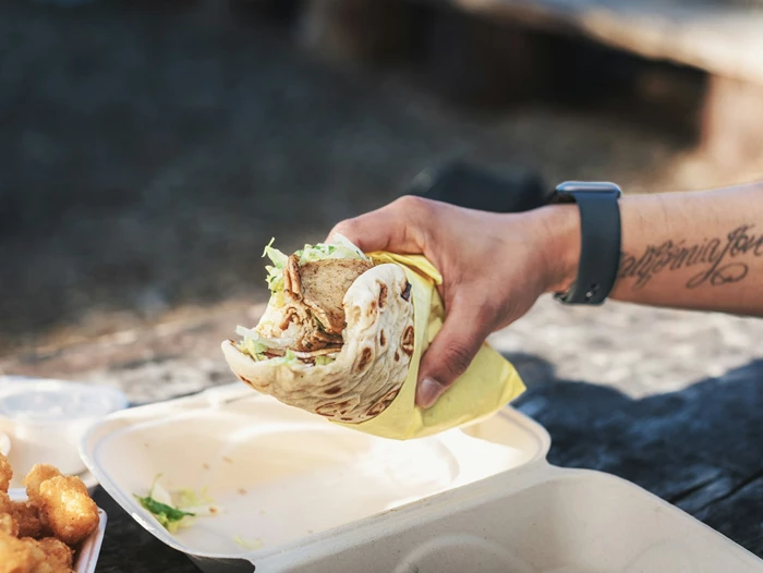 Taste Atlas: Στην κορυφή των καλύτερων τυλιχτών του κόσμου το σουβλάκι