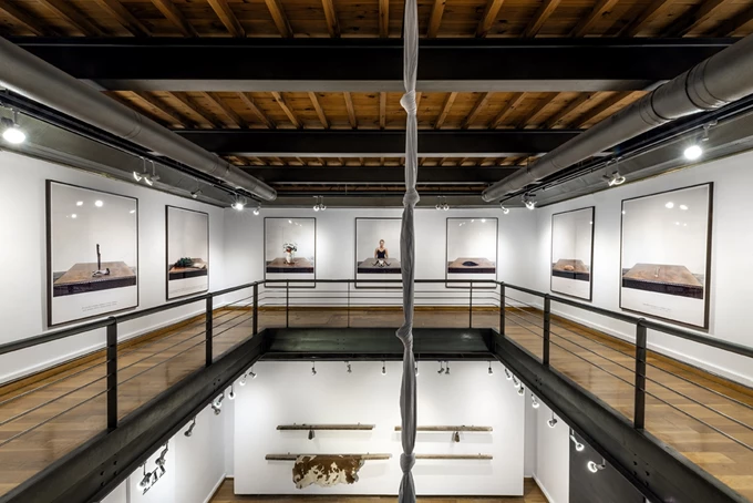 Red Line, Κόκκινη γραμμή, Ligne rouge Λυδία Δαμπασίνα