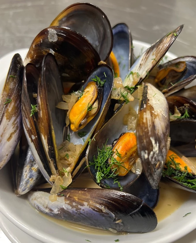 Νέα Αρτάκη Εύβοια, ουζερί για θαλασσινά, Σαρακοστή, Καθαρά Δευτέρα