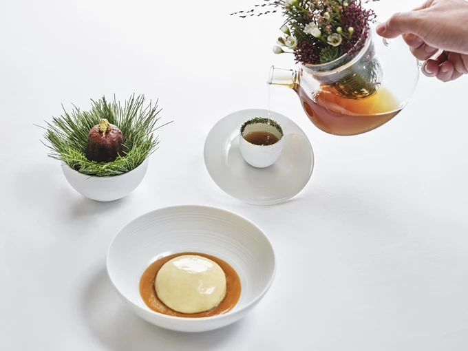 Το εστιατόριο Tudor Hall στο ξενοδοχείο King George 12