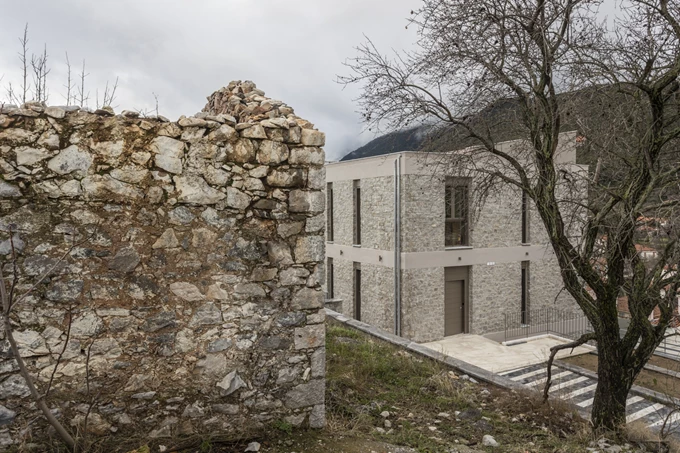 Ilianthos Arcadia Lodge ξενώνας στο Λεβίδι Αρκαδίας