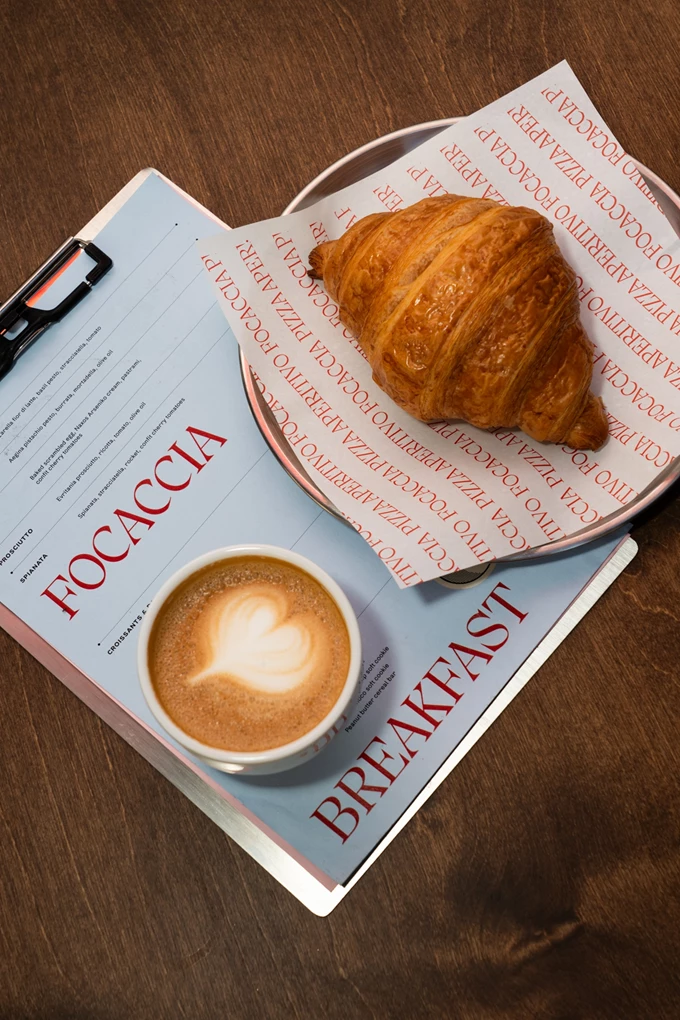 Το πίτσα-μπαρ PAF στην Πλατεία Βαρνάβα 11