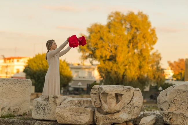 Λόγια του Ρολογιού, Ληδία Κονιόρδου, Ελευσίνα 23